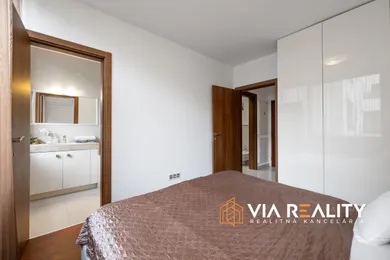 Na predaj 2-izbový byt, 70 m², Bratislava-Staré Mesto, Dunajska