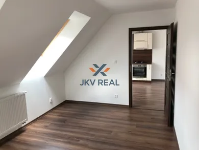 Na prenájom 3-izbový byt, 115 m², Považská Bystrica, Považská Teplá