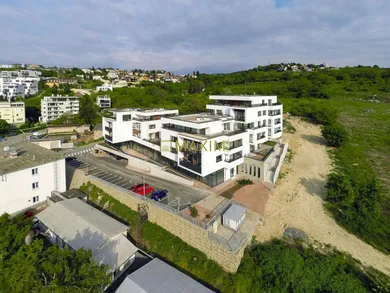 Квартири на продаж, 3-кімнатні, Bratislava-Nové Mesto · €579 000