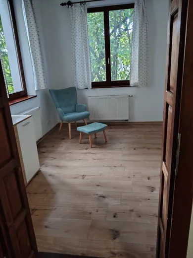 Na prenájom 1-izbový byt, 45 m², Bratislava-Karlova Ves, Komonicová