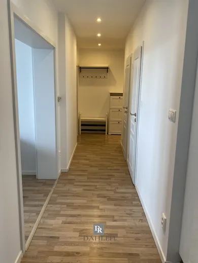 Na prenájom 2-izbový byt, 63 m², Bratislava-Nové Mesto, Pluhová