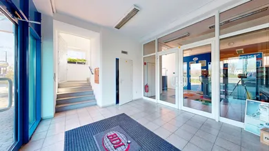 Na prenájom komerčné v Bratislava-Nové Mesto · €7 200 · Čiastočná rekonštrukcia