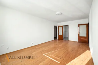 Na predaj 3-izbový byt, 66 m², Dunajská Streda, Rybný trh