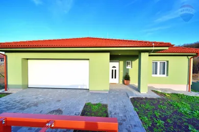 Domy na wynajem, 4-pokojowe, Nitra · €1250