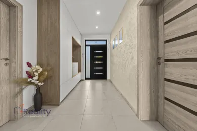 Na predaj 4-izbový dom, 168 m², Horné Mýto