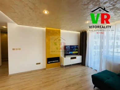 Na prenájom 2-izbový byt, 52 m², Nitra, Coboriho
