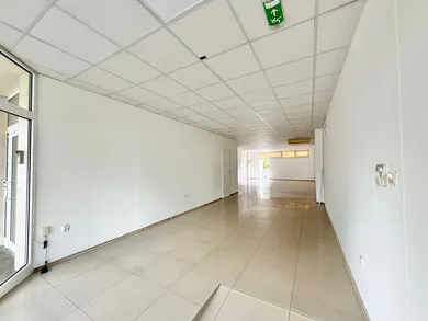 Na prenájom objekt, 85 m², Sereď, Námestie Slobody