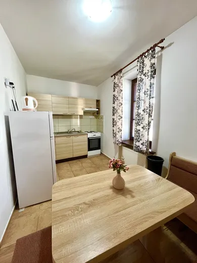 Na prenájom 1-izbový byt, 40 m², Zlaté Moravce, Sládkovičova
