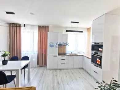 Na prenájom 3-izbový dom, 140 m², Šaľa, Družstevná