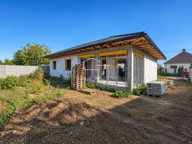 Na predaj 4-izbový dom, 181 m², Marcelová, Novodvorský rad