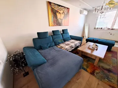 Na predaj 3-izbový byt, 74 m², Šaľa, Hollého