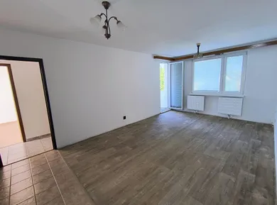 Na predaj 4-izbový byt, 96 m², Martin, Hurbanova