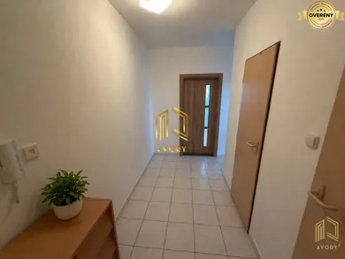Na predaj 3-izbový byt, 74 m², Senica