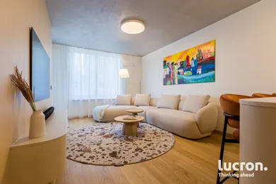 Na prenájom 2-izbový byt, 53 m², Bratislava-Staré Mesto, Floriánska