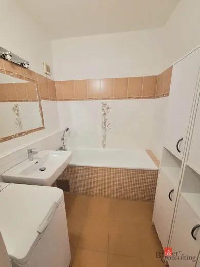 Na prenájom 2-izbový byt, 50 m², Brezno