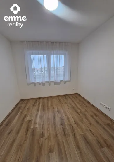 Na prenájom 3-izbový byt, 67 m², Dunajská Streda