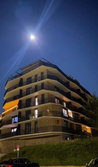 Na prenájom 2-izbový byt, 50 m², Bratislava-Petržalka, Fialová