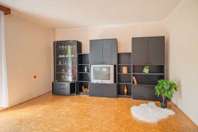 Na predaj 5-izbový dom, 86 m², Horná Súča