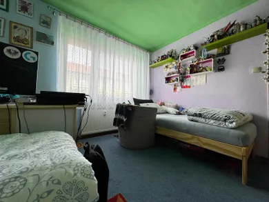 Na predaj 3-izbový byt, 76 m², Tlmače, Školská
