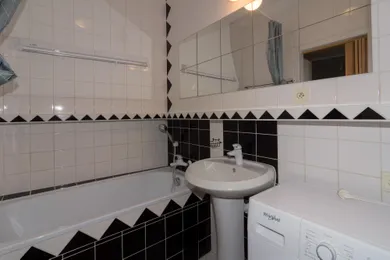Na prenájom 1-izbový byt, 28 m², Bratislava-Karlova Ves