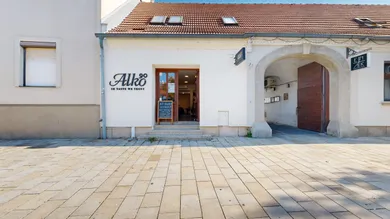 Komerčné priestory na predaj, Trnava · €190 000