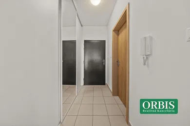 Na predaj 1-izbový byt, 34 m², Bratislava-Dúbravka
