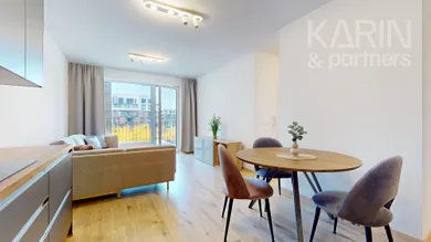 Na prenájom 2-izbový byt, 48 m², Bratislava-Petržalka, Fialová