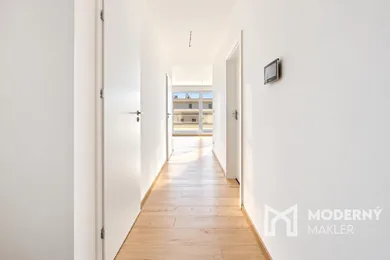 Na predaj 3-izbový byt, 76 m², Žilina, -