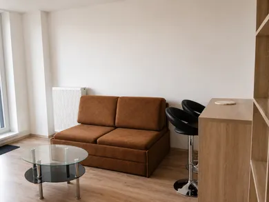 Na prenájom 2-izbový byt, 40 m², Bratislava-Ružinov, Prievozská