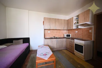 Na predaj 1-izbový byt, 38 m², Topoľčany, Streďanská