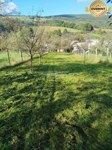 Na predaj 3-izbový dom, 327 m², Selec