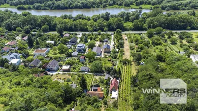 Na predaj pozemok, 41 m², Bratislava-Devínska Nová Ves, Na hriadkach