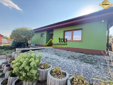 Domy na sprzedaż, 5-pokojowe, Malé Ripňany · €295 000