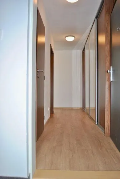 Na prenájom 2-izbový byt, 53 m², Bratislava-Rača, Rustaveliho