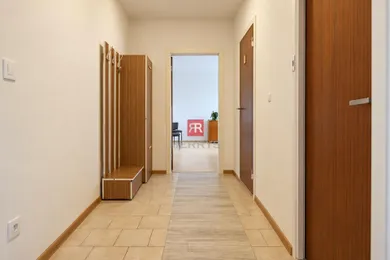 Na prenájom 3-izbový byt, 69 m², Bratislava-Lamač, Bakošova