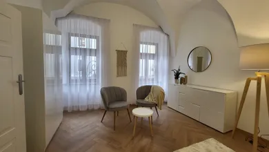 Na prenájom 2-izbový byt, 85 m², Banská Bystrica