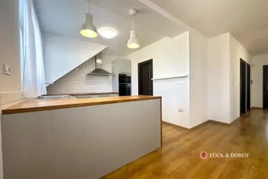 Na predaj 7-izbový dom, 130 m², Bolešov