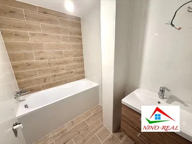 Na predaj 4-izbový byt, 63 m², Bratislava-Devínska Nová Ves, Hradištná