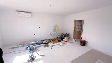 Na predaj 4-izbový dom, 200 m², Hraň