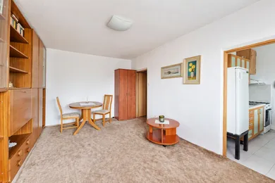 Na predaj 1-izbový byt, 30 m², Bratislava-Dúbravka, Ľuda Zúbka