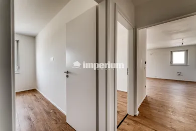 Na predaj 3-izbový byt, 68 m², -
