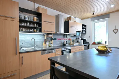 Na predaj 4-izbový dom, 97 m², Báhoň, Štúrova