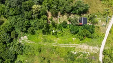 Na predaj pozemok v Bratislava-Lamač · €179 500 · Pôvodný stav