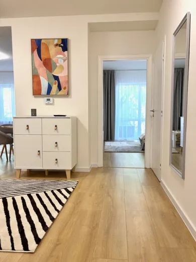 Na prenájom 4-izbový byt, 101 m², Bratislava-Staré Mesto, Jedlíkova