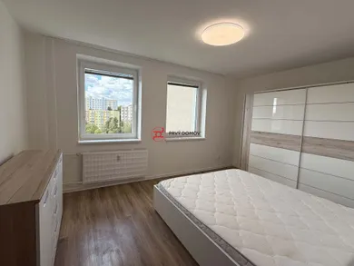 Na predaj 2-izbový byt, 65 m², Nitra, Banicova