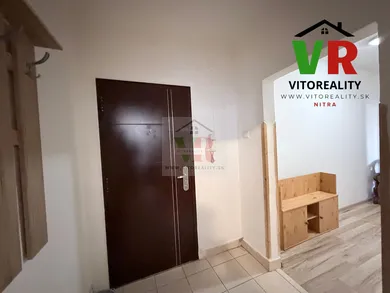 Na predaj 3-izbový byt, 68 m², Nitra, Štúrova