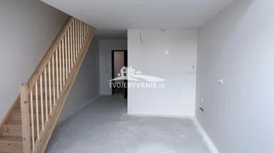 Na predaj 2-izbový byt, 62 m², Košice-Sídlisko KVP, Trieda KVP 3112
