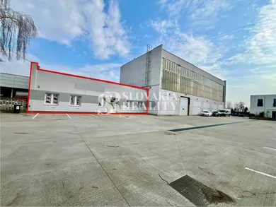 Lokale komercyjne na wynajem, Nitra · €2100