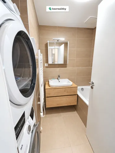 Na predaj 2-izbový byt, 50 m², Bratislava-Záhorská Bystrica