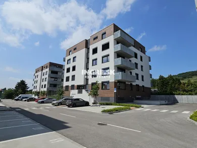 Byty na prenájom 3-izbový, Bratislava-Nové Mesto · €1 000